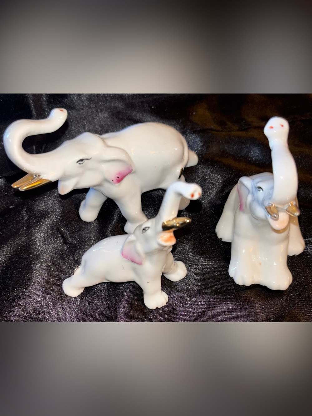 Vintage Porcelain Elephant Figurines Family Set of 3 – Gold Tusks Trunk Up